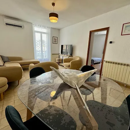 Le Balcon De * בנדול