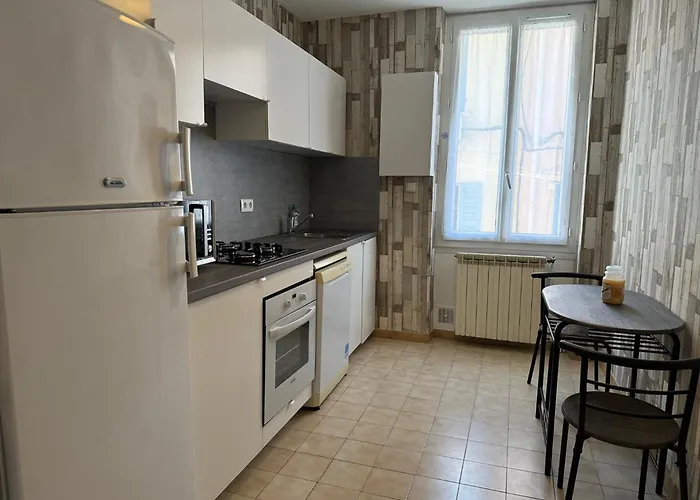 Le Balcon De アパート *